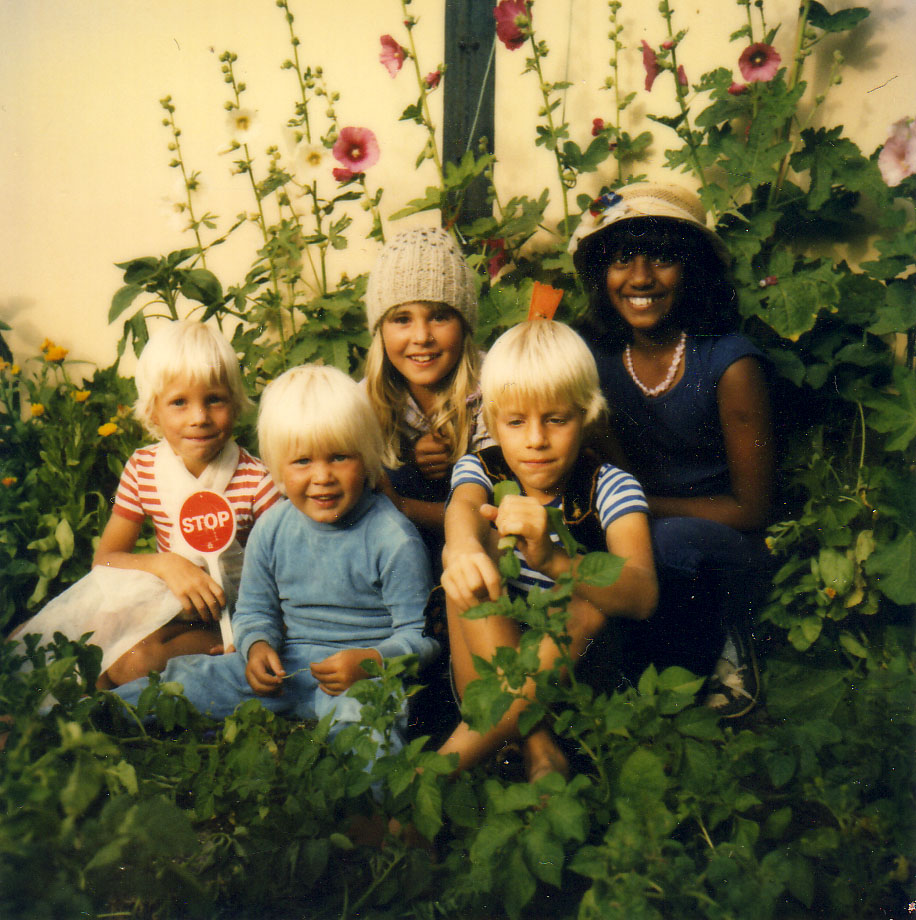 Me with family in the always sunny garden at Oddevej 42 in Skagen.